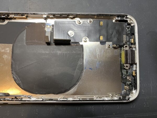 充電が急にできなくなった！？本日はiPhone8（アイフォン）の充電コネクタ交換をさせて頂きました！